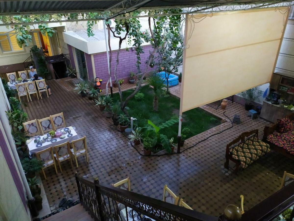Uvaysiy Family Guest House Marghilon Exteriör bild