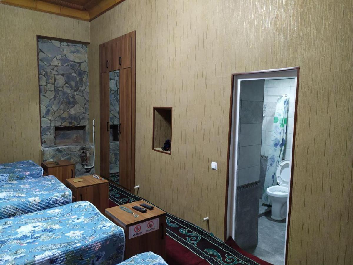Uvaysiy Family Guest House Marghilon Exteriör bild